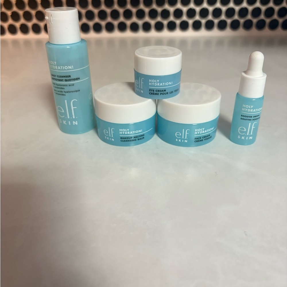ELF Holy Hydration Skincare Collection - Blue and White - Picture 2 of 9